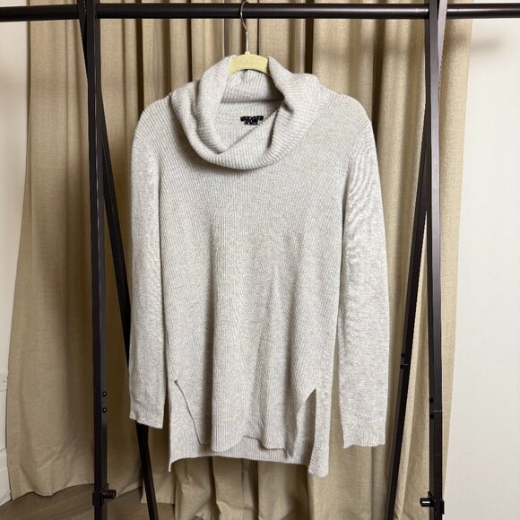 Theory | Size M | 100% Cashmere Gray Turtleneck Sweater - Picture 1 of 10